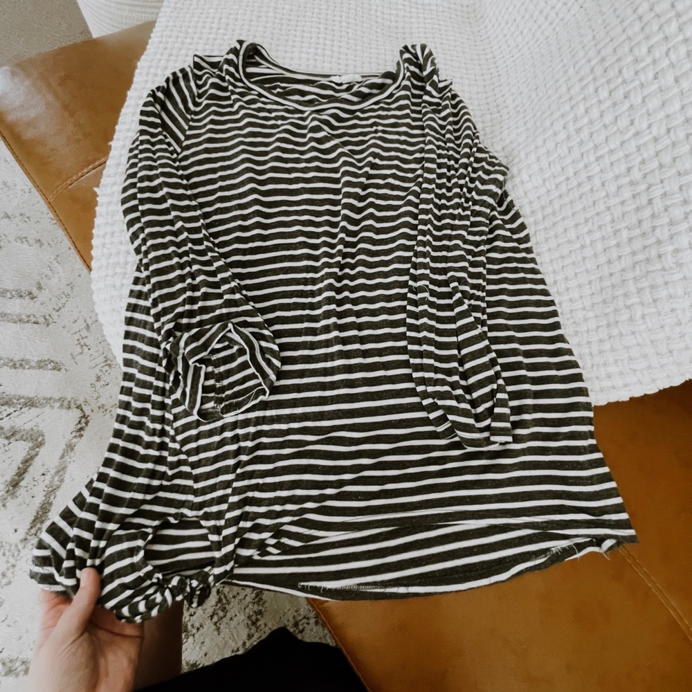 grey and white striped tee